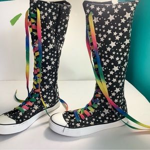 knee-high sneaker with stars and different colors size 5